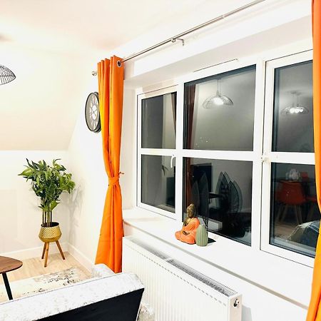 Dover Luxury Apartments, Near Ferry Екстер'єр фото