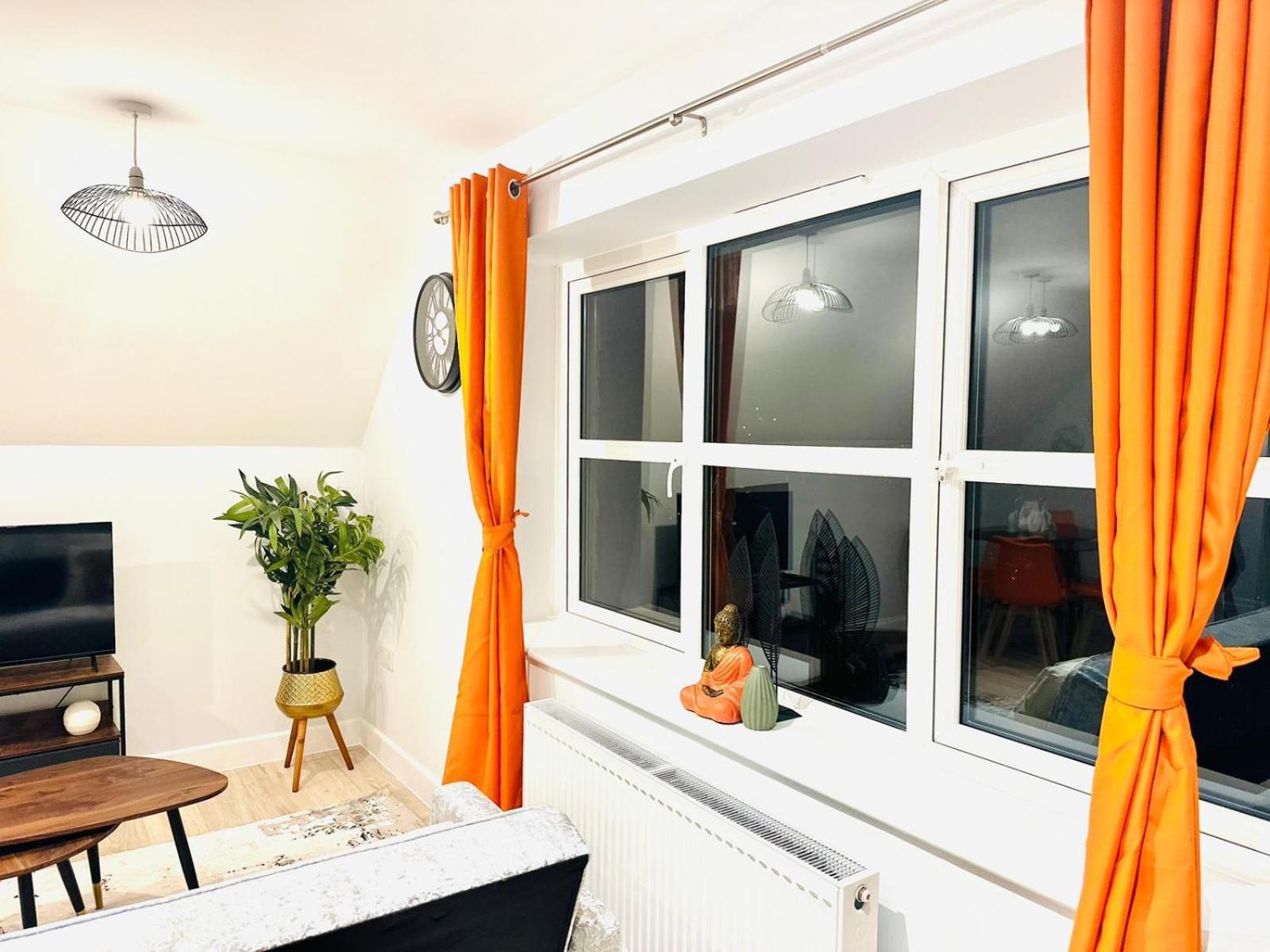 Dover Luxury Apartments, Near Ferry Екстер'єр фото